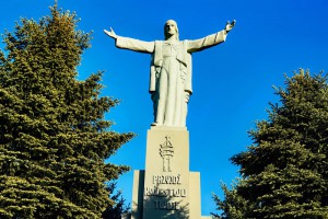 MAŁA - Pomnik Chrystusa Króla
