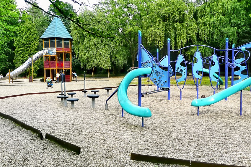 Plac zabaw w parku