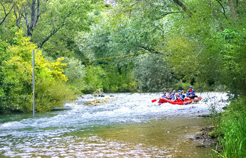 Rafting na Cetinie w Radmanovych Mlinicach