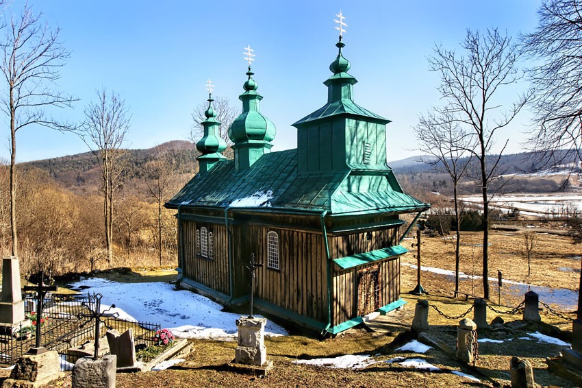 Cerkiew od strony cmentarza